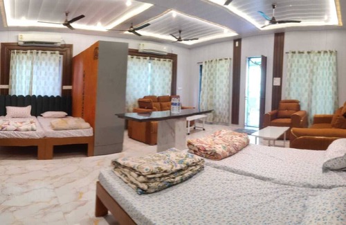 Karjat Complejo | Splash Resort