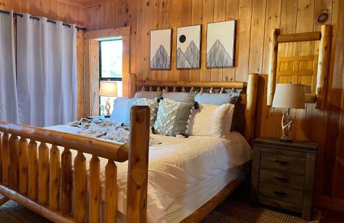 Chalet Village Chalet De Esquí | Splashtacular: Indoor Pool~Gorgeous Views~HotTub~GameRoom~Resort