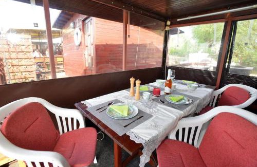 Cukarica Apartamento | Splav Advance Sunset River House