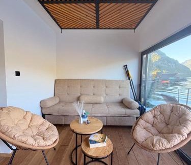 Bajina Basta Casa | Splav Galija Perucac
