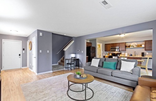 Wayne Casa | Splendid 4 Bed/2.5 Bath- Near Speedway
