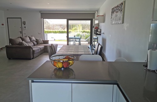 Pera Casa | Splendid new house with sea view