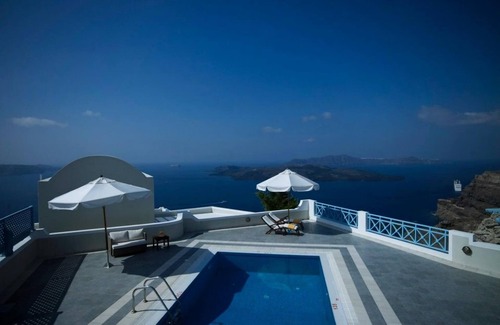 Santorini Villa | Splendid Santorini Villa | Villa Solara | 2 Bedrooms | Private Pool | Breathtaking Sea Views | Furnished Terrace | Fira