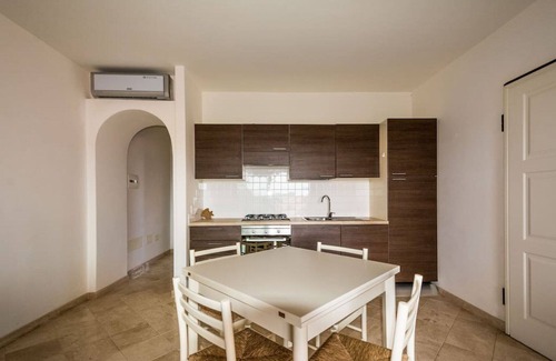 Porto Pozzo Apartamento | Espléndido apartamento con vistas al mar (N ° 20)