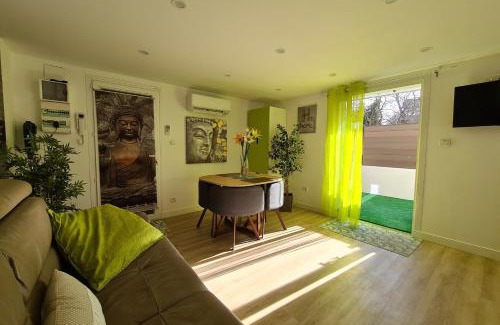 Peypin Apartamento | Splendid studio with AC and terrace - Dodo et Tartine