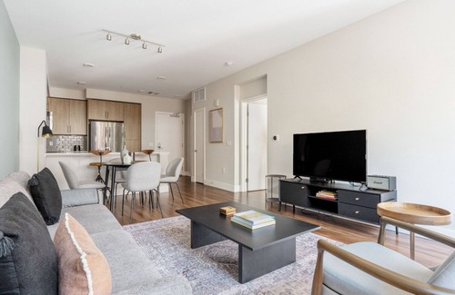 Heritage District Apartamento | Splendid Sunnyvale 1BR w/ Movie Room & A/C, nr Shops, by Blueground