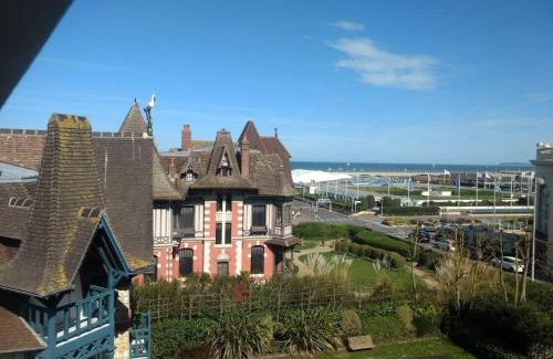 Deauville City Centre Villa | Splendid Villa in the heart of Deauville