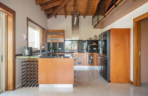 Ameijeira Villa | Splendid Villa with Pool and Views near Golf