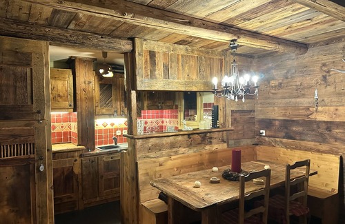 Courchevel Apartamento | Splendid wood panel 2 bedrooms flat with gorgeous view, ski in/out.