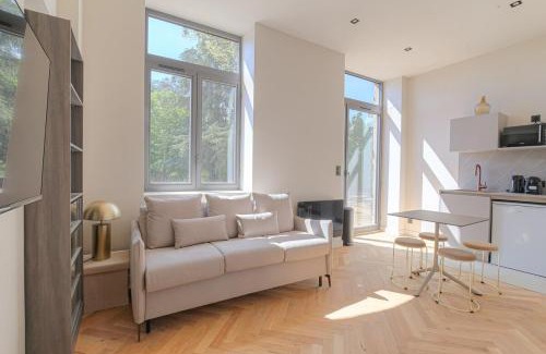 Ecully Apartamento | Splendide studio, terrasse ensoleillée, Ecully