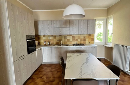 San Zeno di Montagna Apartamento | Splendido Appartamento Vista Lago di Garda