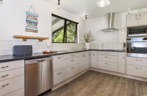 Lake Tarawera Casa | Splendour on Spencer - Lake Tarawera Holiday Home