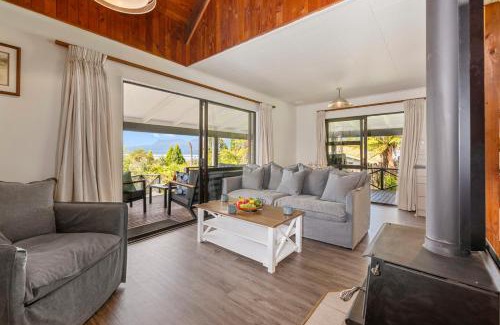 Lake Tarawera Casa | Splendour on Spencer - Lake Tarawera Holiday Home
