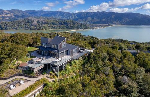 Ngaio Bay Casa | Split Apple Holiday Home