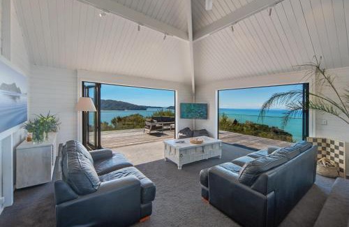 Ngaio Bay Casa | Split Apple Holiday Home
