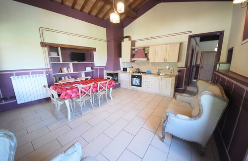 Spoleto Apartamento | Spoleto Poolside APT 1 - sleeps 4 - 0.9 kms to central Spoleto - jacuzzi, wifi