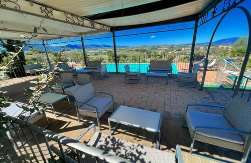 Spoleto Apartamento | Spoleto Poolside APT 1 - sleeps 4 - 0.9 kms to central Spoleto - jacuzzi, wifi