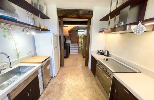 San Brizio Villa | SPOLETO TRANQUILITA + PISCINA. Duerme 20. WIFI. AMPLIOS TERRENOS PRIVADOS