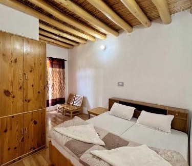 Leh Casa | Sponbo Guest House, Leh