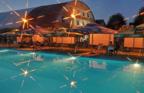 Kraljevo Cama Y Desayuno | Sportski centar Okanik