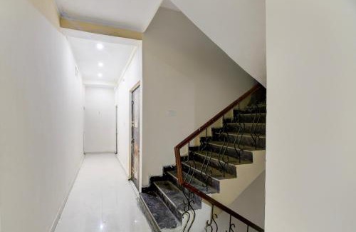 Varanasi Hotel | SPOT ON The Royal Inn