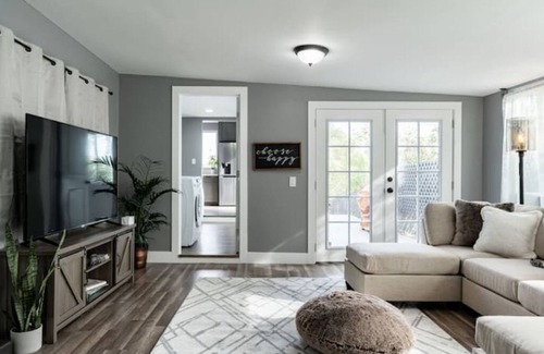 City Heights Casa | Spotless,Spacious,Spool Oasis, GasLamp, Free Parking Beaches and Privacy