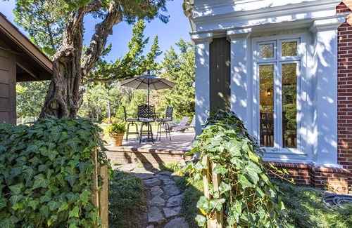 Wanchese Casa | Sprawling Waterfront Estate on The Outer Banks of North Carolina. Sleeps 12