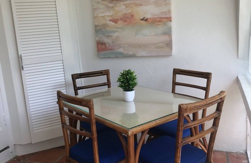 Sunset Crest Condominio | Spring Bookings! Anidele Bliss - 1 BR near Beach/Pool ⭐️ In walkable Holetown.
