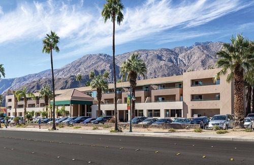 Old Las Palmas Complejo | Spring Break at WorldMark Palm Springs Resort March 23-30, 2024 - 1bd/ba, Slps 4