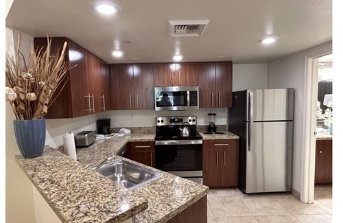 Enterprise Complejo | Spring Break in Vegas in fully equipped timeshare unit that sleeps 4