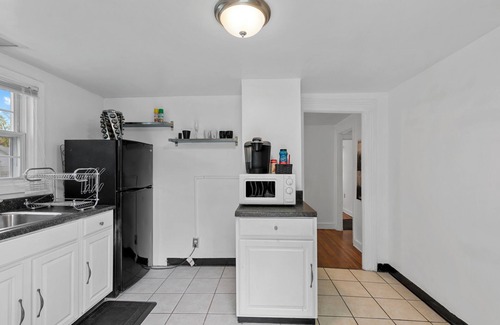 Hamden Apartamento | Spring Glen Suite Entire rental unit in Hamden, Connecticut