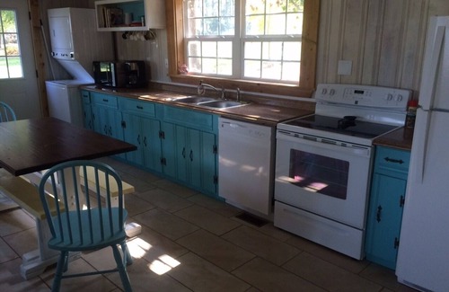 Warwick Cabaña | Retiro pintoresco del lago Blackshear Cottage