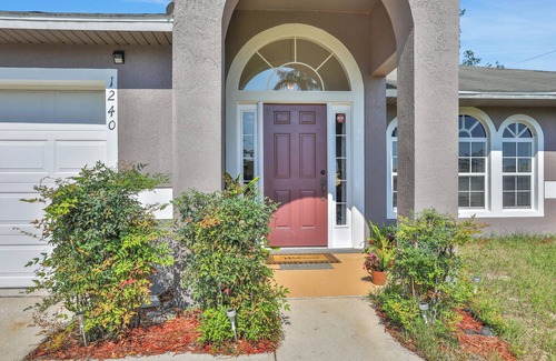 Deltona Lakes Casa | Spring Promotion/Live, Work & Play in Deltona Lakes