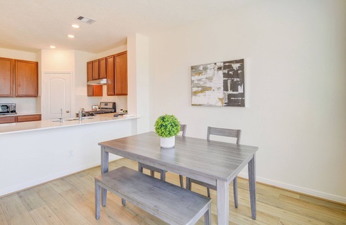 Spring Cabaña | Spring Retreat w/ Private Yard & Charcoal Grill!