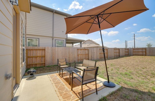 Spring Cabaña | Spring Retreat w/ Private Yard & Charcoal Grill!