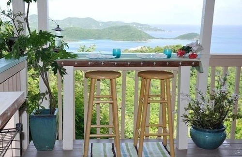 Estate Emmaus Cabaña | Coral Bay Eco Retreat: Vida tropical fuera de la red: ¡Caminata a la playa!Natural, paz