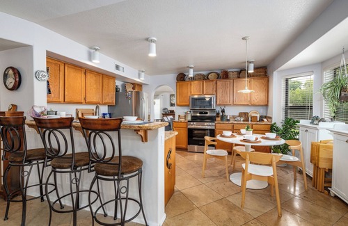 Peoria Casa | Spring Training! Amenities Galore! Heated Pool, Game Room, Putting Green