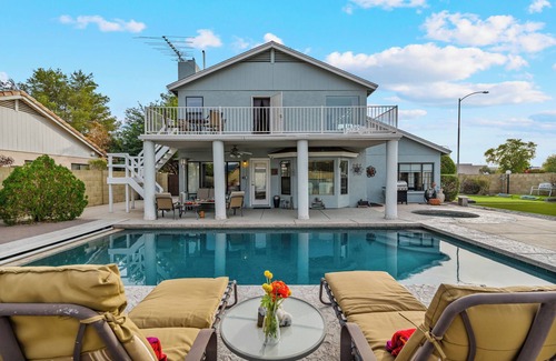Peoria Casa | Spring Training! Amenities Galore! Heated Pool, Game Room, Putting Green