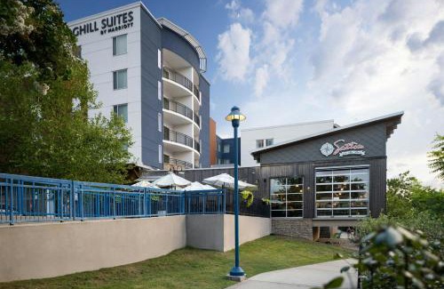 Downtown Chattanooga Hotel | SpringHill Suites by Marriott Downtown Chattanooga/Cameron Harbor
