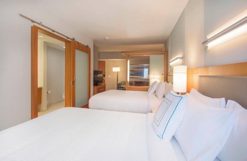 Westfall Park Hotel | SpringHill Suites® by Marriott® Wilmington Wrightsville Beach