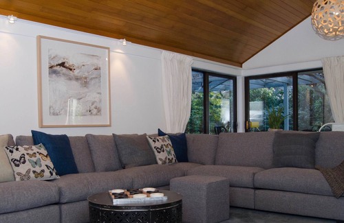 Hanmer Springs Cabaña | Springs Escape - Hanmer Springs Holiday Home