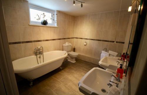 Pendine Hotel | Springwell Inn