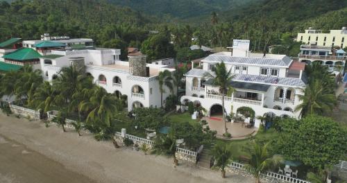 Puerto Galera Casa | Squares Beachside Apartments