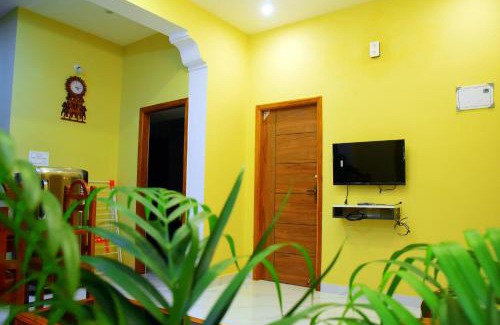 Mothilal Nagar Apartamento | Sri Apt Homestay A2 Family-Friendly 2BHK with Kitchen