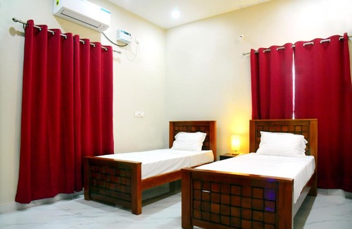 Mothilal Nagar Apartamento | Sri Apt Homestay A2 Family-Friendly 2BHK with Kitchen