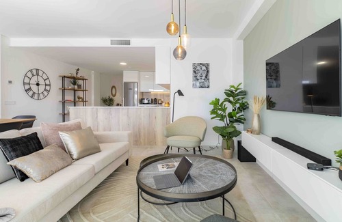 Estepona Apartamento | Apartamento de estilo escandinavo cerca de la playa
