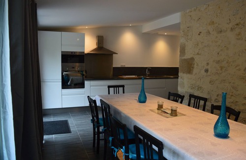 Saint-Clar Casa | St Clar house with garden and terrace sleeps 9