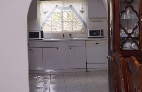 Burnt Savanna Casa | *St Elizabeth Countryside Retreat* WIFI, Near Jamaica Zoo