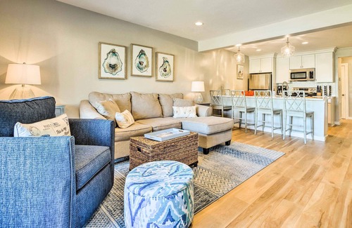 Oceanmarsh Subdivision Condominio | St Helena Island Condo w/ Pool & Beach Access!
