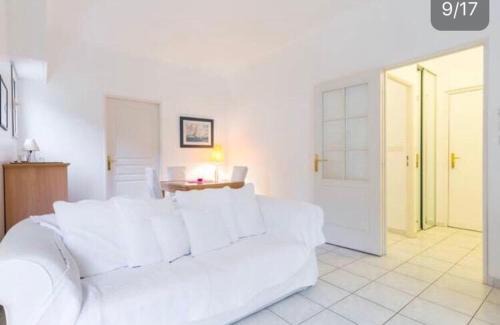 Cap-Ferrat Apartamento | St JEAN CAP FERRAT CENTRAL CONTEMPORARY LOVELY WIFI